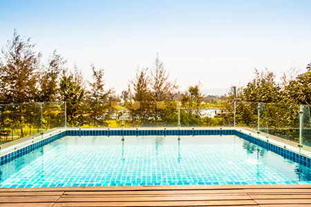 Cost of Glass Pool Fence Repair in Jacksonville, FL